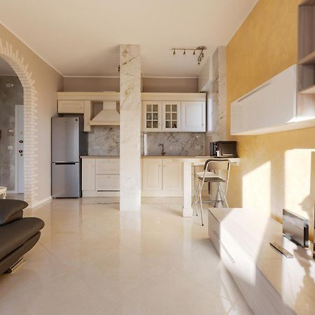 Niguarda Bright Apartment W/ Balcony Milano Esterno foto
